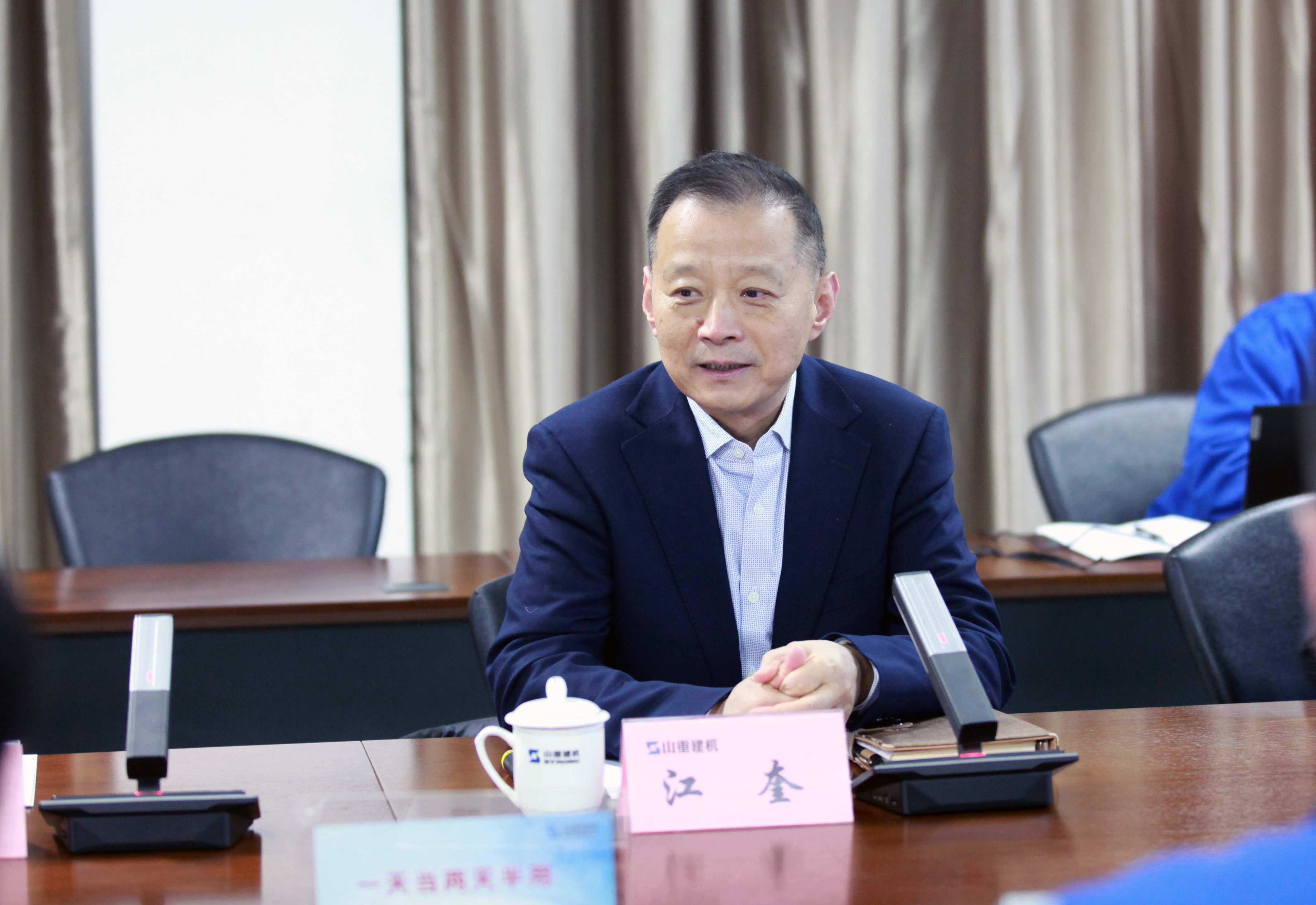 山东重工集团总经理江奎一行莅临山重建机调研指导
